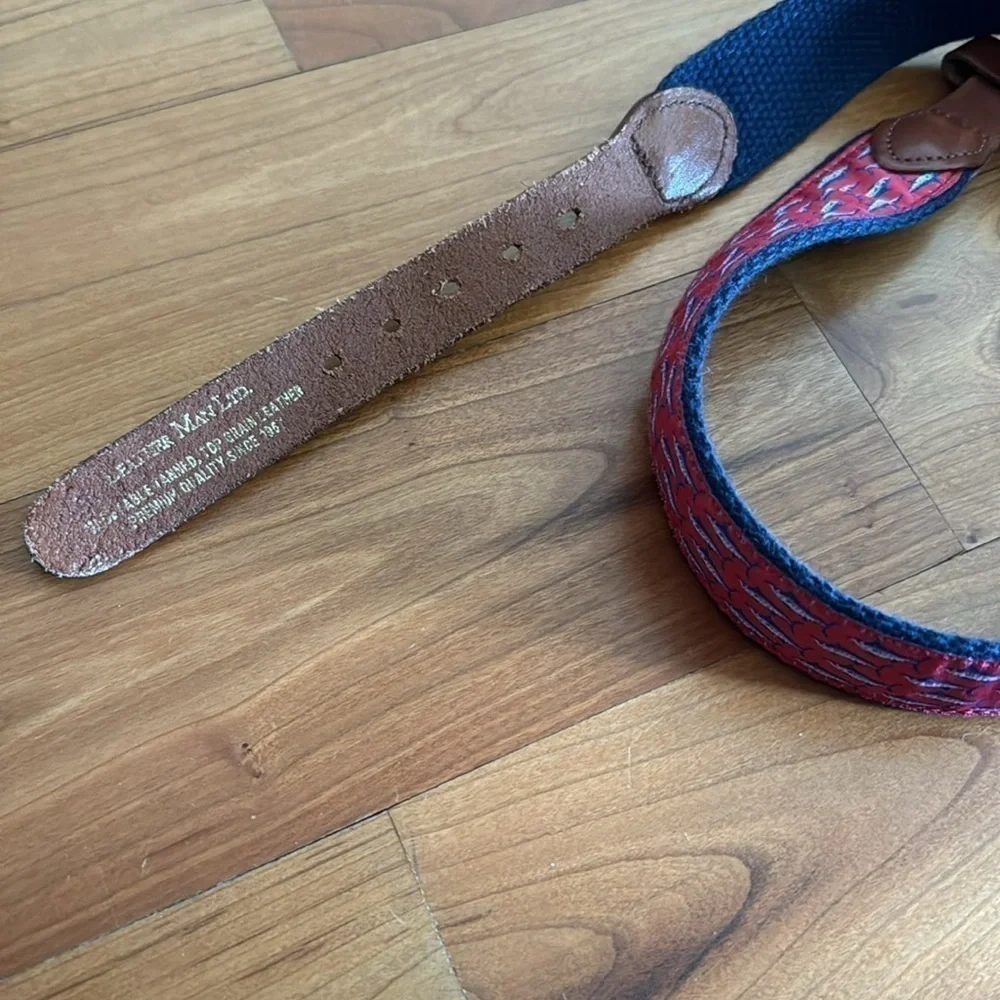 Leather Man LTD Boys CORAL MARLIN SCHOOL MOTIF BELT/NAVY solid brass buckle 26”